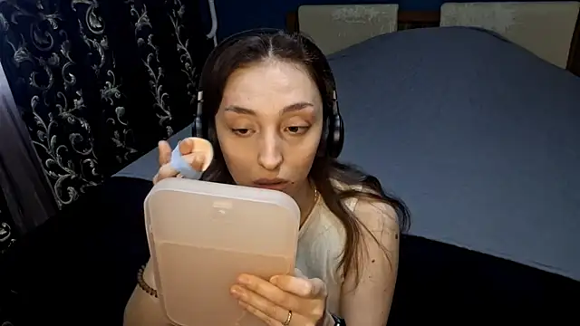 Snapshot of CindyLight chatting on 27, 4, 2026 CindyLight online show from 27, 4, 2026