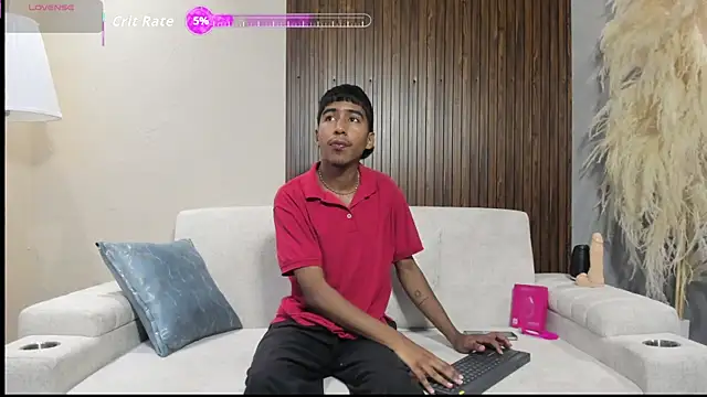 Snapshot of Ender_h0tt chatting on 4, 6, 2026 Ender h0tt online show from 4, 6, 2026