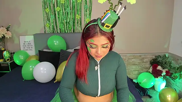 Snapshot of hooney_2 chatting on 18, 3, 2026 hooney 2 online show from 18, 3, 2026