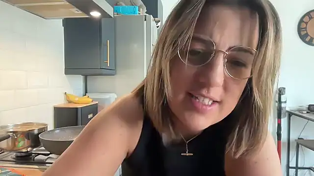 Snapshot of annabellewarick chatting on 8, 4, 2026 annabellewarick online show from 8, 4, 2026