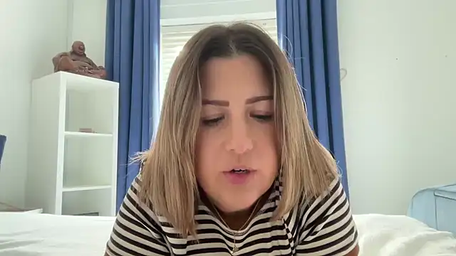 Snapshot of annabellewarick chatting on 11, 4, 2026 annabellewarick online show from 11, 4, 2026