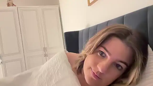 Snapshot of annabellewarick chatting on 16, 4, 2026 annabellewarick online show from 16, 4, 2026