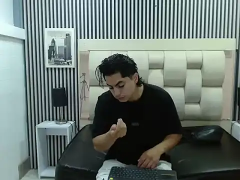 Snapshot of Alex_Wolft chatting on 27, 3, 2026 Alex Wolft online show from 27, 3, 2026