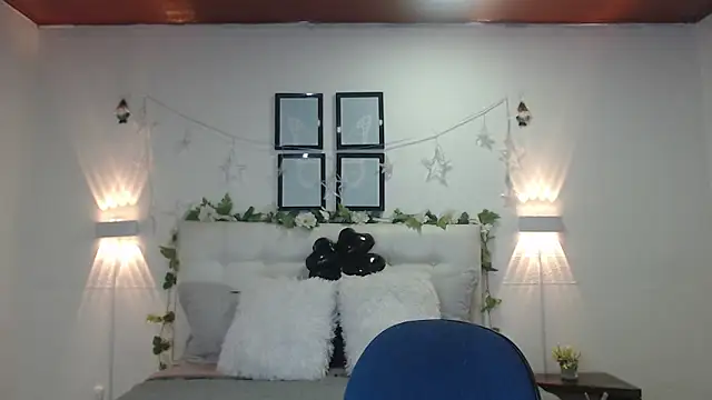 Snapshot of Sharon_makelove chatting on 14, 4, 2026 Sharon makelove online show from 14, 4, 2026