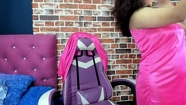 Snapshot of Sary_LittleSmiles chatting on 1, 4, 2026 Sary LittleSmiles online show from 1, 4, 2026