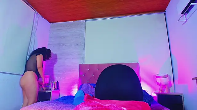 Snapshot of Sary_LittleSmiles chatting on 21, 4, 2026 Sary LittleSmiles online show from 21, 4, 2026