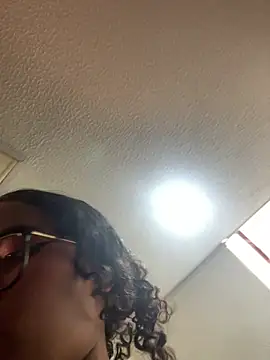 Snapshot of Bunny_fire chatting on 6, 4, 2026 Bunny fire online show from 6, 4, 2026