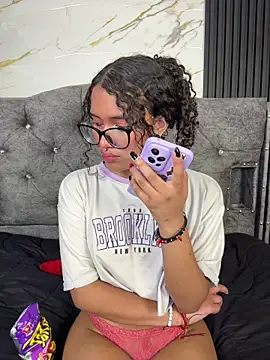 Snapshot of Bunny_fire chatting on 18, 4, 2026 Bunny fire online show from 18, 4, 2026