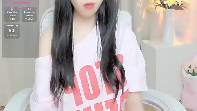 Snapshot of Sweet-Shuna chatting on 13, 4, 2026 Sweet-Shuna online show from 13, 4, 2026