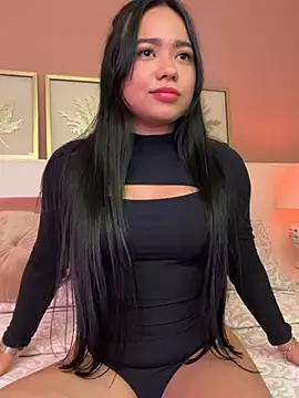 EmmaWuu online show from 9, 3, 2026