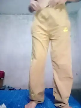 Snapshot of Divya3107 chatting on 12, 4, 2026 Divya3107 online show from 12, 4, 2026