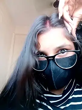 Snapshot of Divya3107 chatting on 22, 4, 2026 Divya3107 online show from 22, 4, 2026