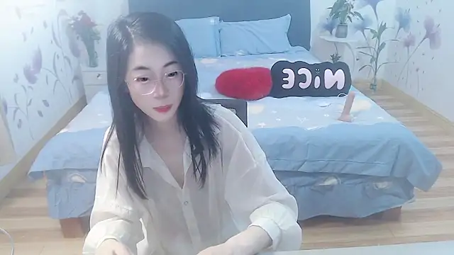 Snapshot of mila-baby-99 chatting on 7, 4, 2026 mila-baby-99 online show from 7, 4, 2026