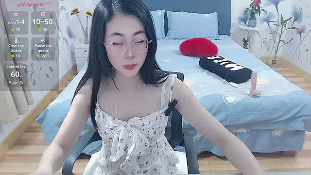 Snapshot of mila-baby-99 chatting on 15, 4, 2026 mila-baby-99 online show from 15, 4, 2026