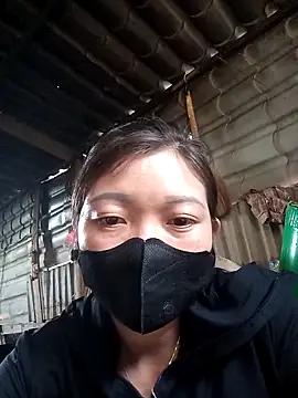 Snapshot of Bling-pusy chatting on 5, 4, 2026 Bling-pusy online show from 5, 4, 2026