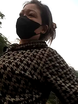 Snapshot of Bling-pusy chatting on 13, 4, 2026 Bling-pusy online show from 13, 4, 2026