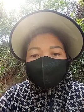 Snapshot of Bling-pusy chatting on 21, 4, 2026 Bling-pusy online show from 21, 4, 2026