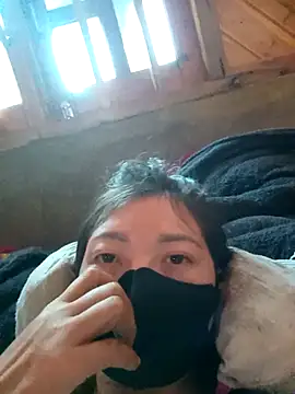 Snapshot of Bling-pusy chatting on 23, 4, 2026 Bling-pusy online show from 23, 4, 2026