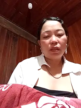 Snapshot of Yellow-pink chatting on 12, 3, 2026 Yellow-pink online show from 12, 3, 2026