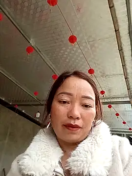 Snapshot of Yellow-pink chatting on 27, 3, 2026 Yellow-pink online show from 27, 3, 2026