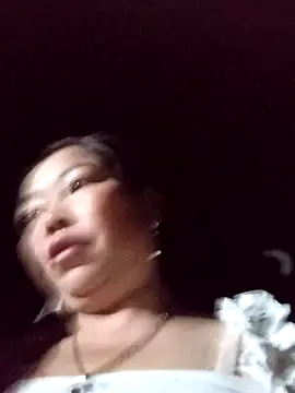 Snapshot of Yellow-pink chatting on 2, 4, 2026 Yellow-pink online show from 2, 4, 2026