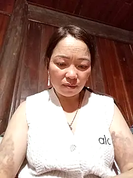 Snapshot of Yellow-pink chatting on 3, 4, 2026 Yellow-pink online show from 3, 4, 2026