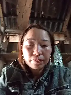 Snapshot of Yellow-pink chatting on 9, 4, 2026 Yellow-pink online show from 9, 4, 2026