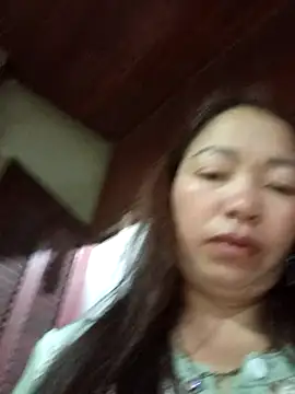 Snapshot of Yellow-pink chatting on 10, 4, 2026 Yellow-pink online show from 10, 4, 2026