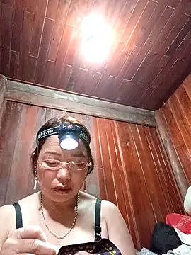 Snapshot of Yellow-pink chatting on 14, 4, 2026 Yellow-pink online show from 14, 4, 2026