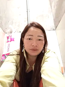 Snapshot of Yellow-pink chatting on 16, 4, 2026 Yellow-pink online show from 16, 4, 2026