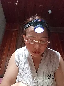 Snapshot of Yellow-pink chatting on 19, 4, 2026 Yellow-pink online show from 19, 4, 2026