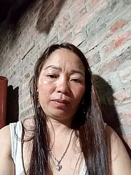 Snapshot of Yellow-pink chatting on 23, 4, 2026 Yellow-pink online show from 23, 4, 2026