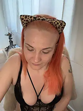 Snapshot of Fiebie_licious_ chatting on 25, 4, 2026 Fiebie licious online show from 25, 4, 2026