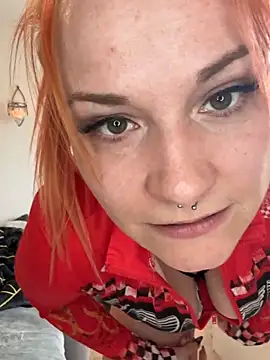 Snapshot of Fiebie_licious_ chatting on 25, 4, 2026 Fiebie licious online show from 25, 4, 2026