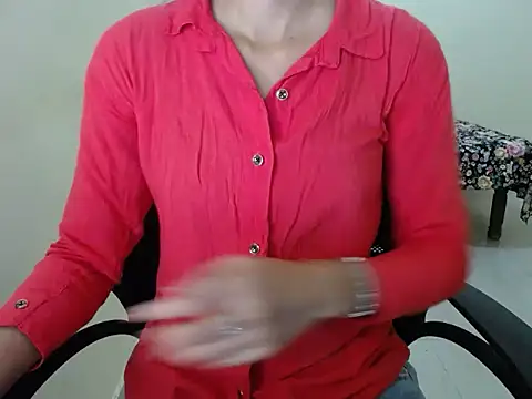 Snapshot of shreya_sharma01 chatting on 24, 4, 2026 shreya sharma01 online show from 24, 4, 2026