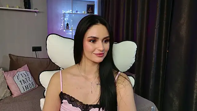 Snapshot of MilaaSweety chatting on 15, 5, 2026 MilaaSweety online show from 15, 5, 2026