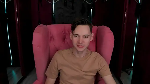 Snapshot of Martin_Perry chatting on 7, 4, 2026 Martin Perry online show from 7, 4, 2026
