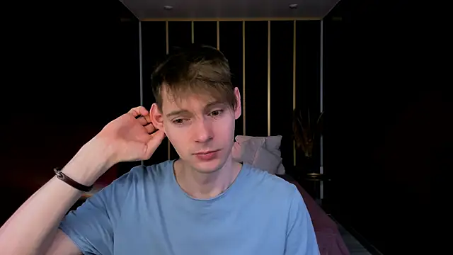 Snapshot of Martin_Perry chatting on 21, 4, 2026 Martin Perry online show from 21, 4, 2026