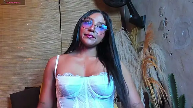 Snapshot of Victoria_Gonzalez chatting on 11, 3, 2026 Victoria Gonzalez online show from 11, 3, 2026