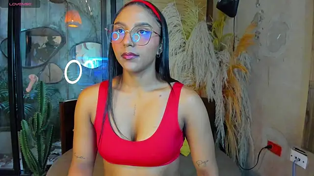 Snapshot of Victoria_Gonzalez chatting on 10, 4, 2026 Victoria Gonzalez online show from 10, 4, 2026