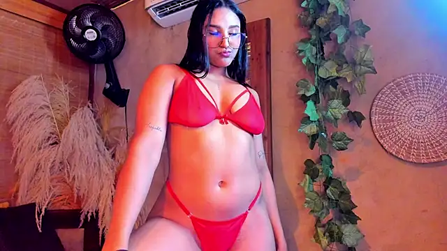 Snapshot of Victoria_Gonzalez chatting on 23, 4, 2026 Victoria Gonzalez online show from 23, 4, 2026