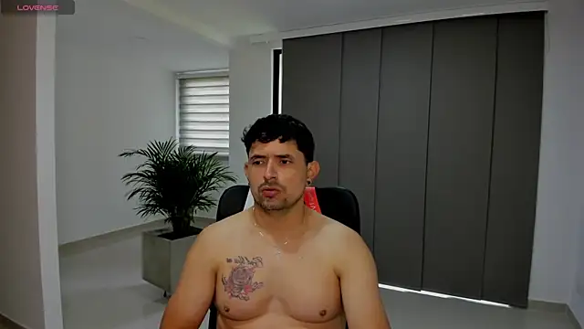 Snapshot of TroyeSavage chatting on 13, 3, 2026 TroyeSavage online show from 13, 3, 2026