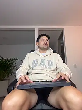 Snapshot of TroyeSavage chatting on 2, 4, 2026 TroyeSavage online show from 2, 4, 2026