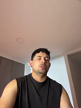 Snapshot of TroyeSavage chatting on 20, 4, 2026 TroyeSavage online show from 20, 4, 2026