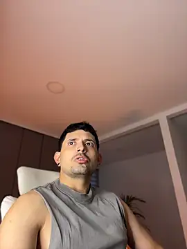 Snapshot of TroyeSavage chatting on 22, 4, 2026 TroyeSavage online show from 22, 4, 2026