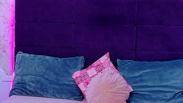 Snapshot of NataliaCroft chatting on 25, 3, 2026 NataliaCroft online show from 25, 3, 2026