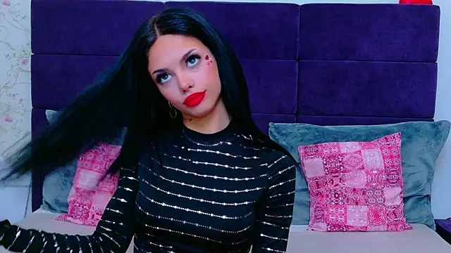 Snapshot of NataliaCroft chatting on 9, 4, 2026 NataliaCroft online show from 9, 4, 2026