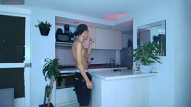 Snapshot of Wild_lovers_ chatting on 24, 4, 2026 Wild lovers online show from 24, 4, 2026