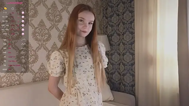 Snapshot of foxy_bloomm chatting on 2, 4, 2026 foxy bloomm online show from 2, 4, 2026