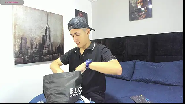 Snapshot of _Alan_Walker_1 chatting on 4, 4, 2026 Alan Walker 1 online show from 4, 4, 2026